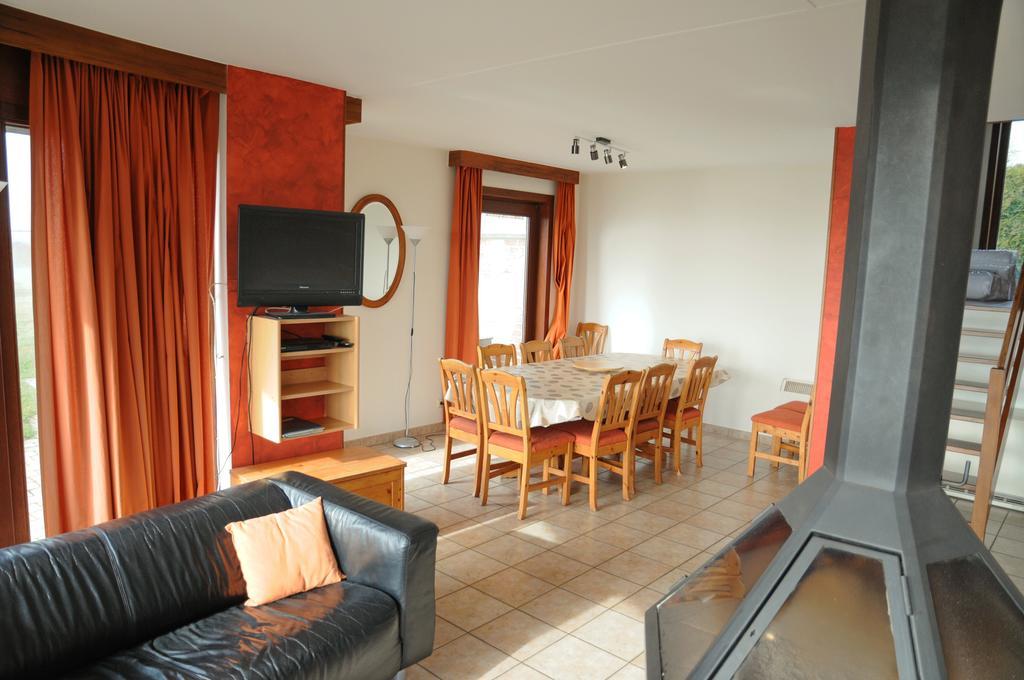 Villa Rotonde à Somme-Leuze Chambre photo