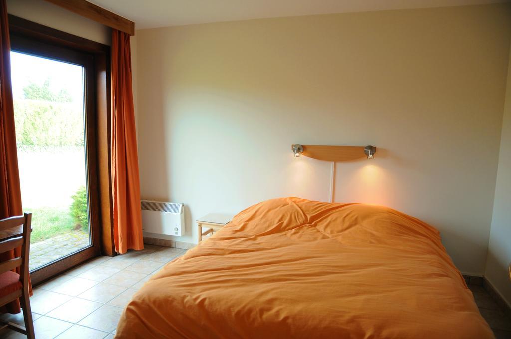 Villa Rotonde à Somme-Leuze Chambre photo